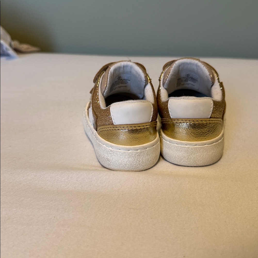 Cat & Jack toddler shoe
